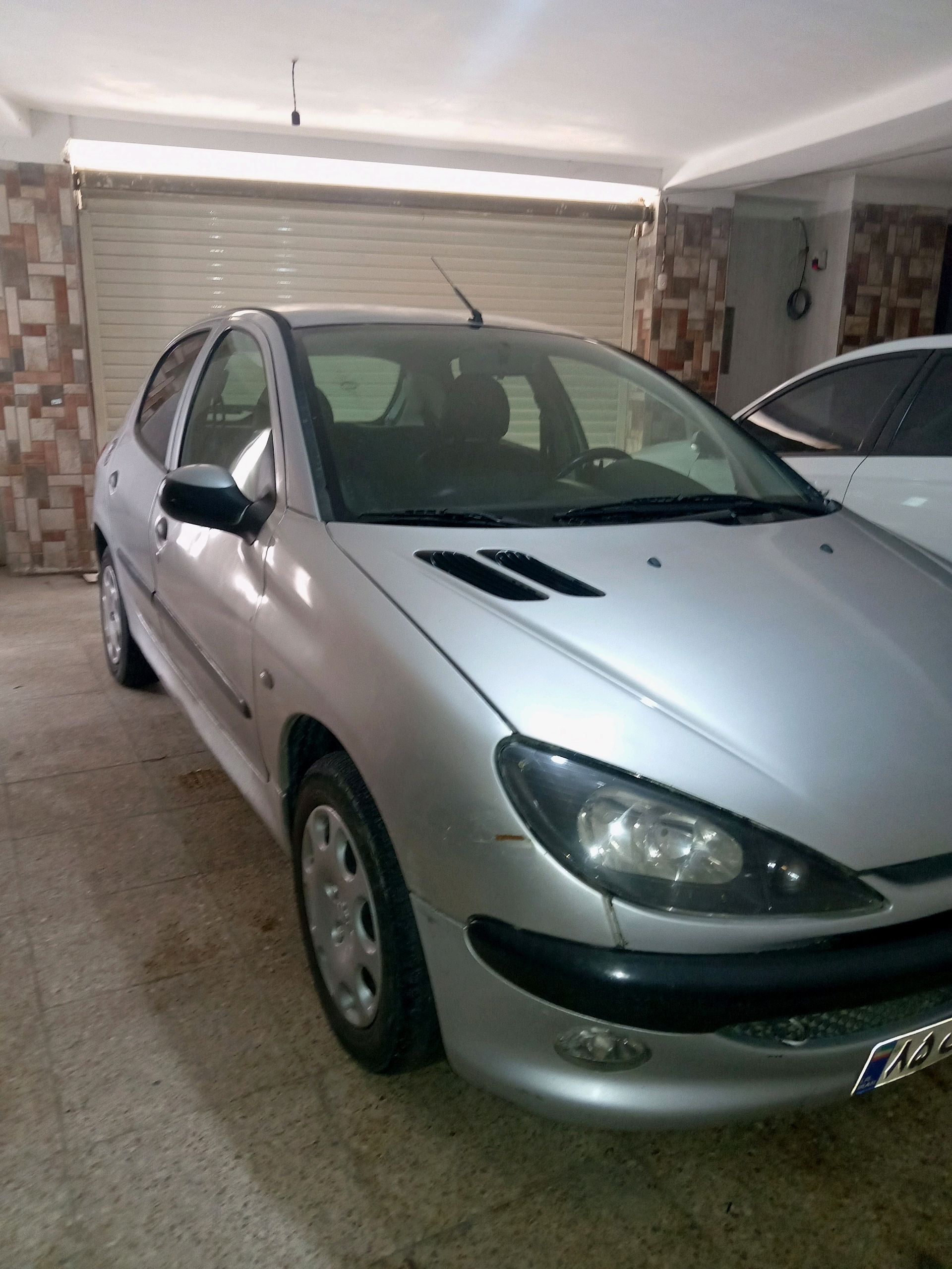 Ae9JtCE2NDP5.jpg