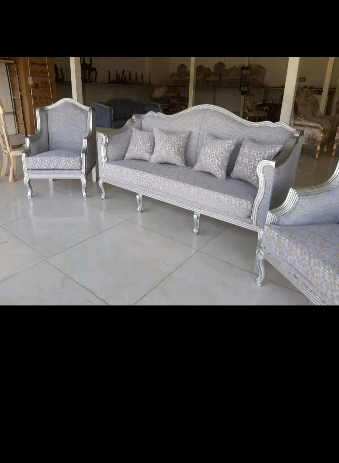 QR9h9LF2y92s.jpg