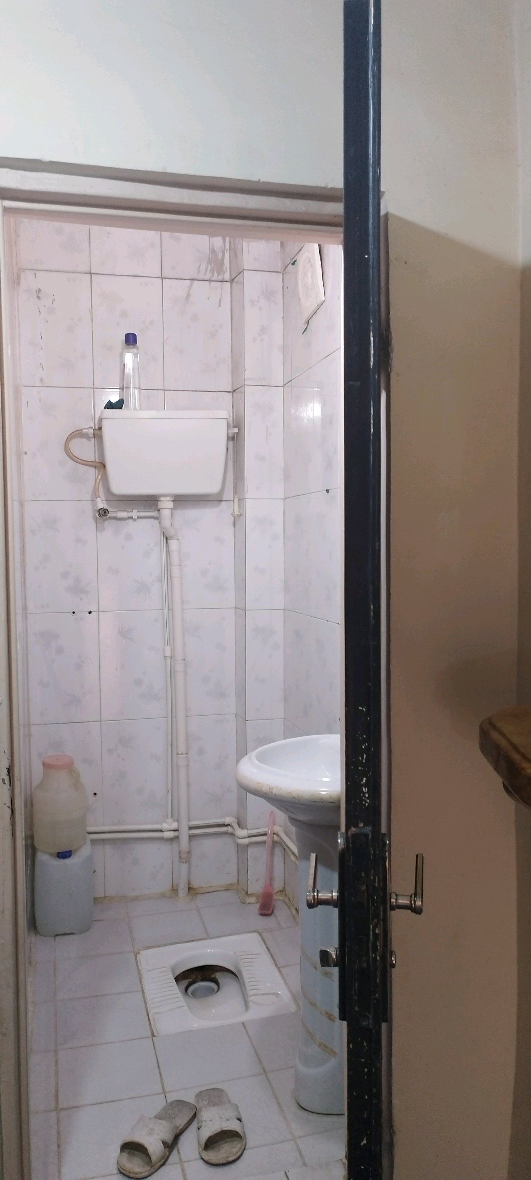 VMAoyNoejZyw.jpg