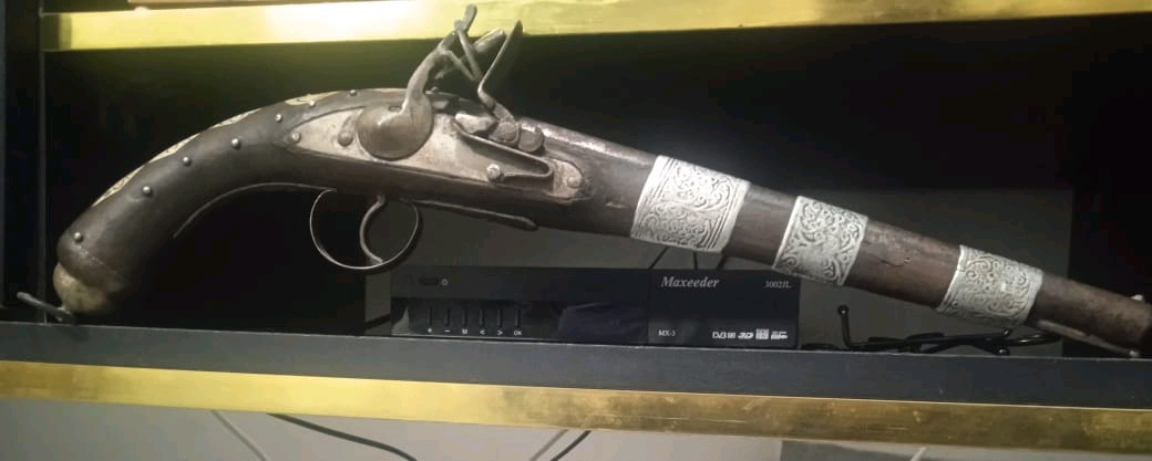 cEmsA43LdKEo.jpg